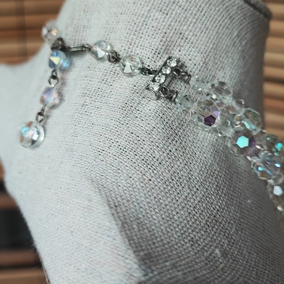 Heavily Faceted Vintage Round Aurora Borealis Clear Crystal Necklace 1950's - Picture 2 of 13